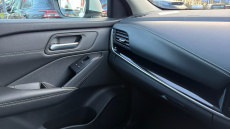 Nissan Qashqai 1.3 DiG-T MH 158 N-Connecta 5dr Xtronic Petrol Hatchback